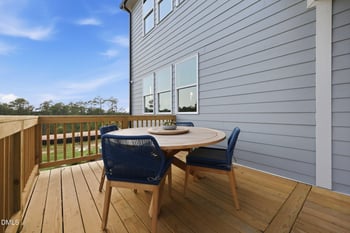 208 Gallant Pnes Dr, Holly Springs, NC 27540