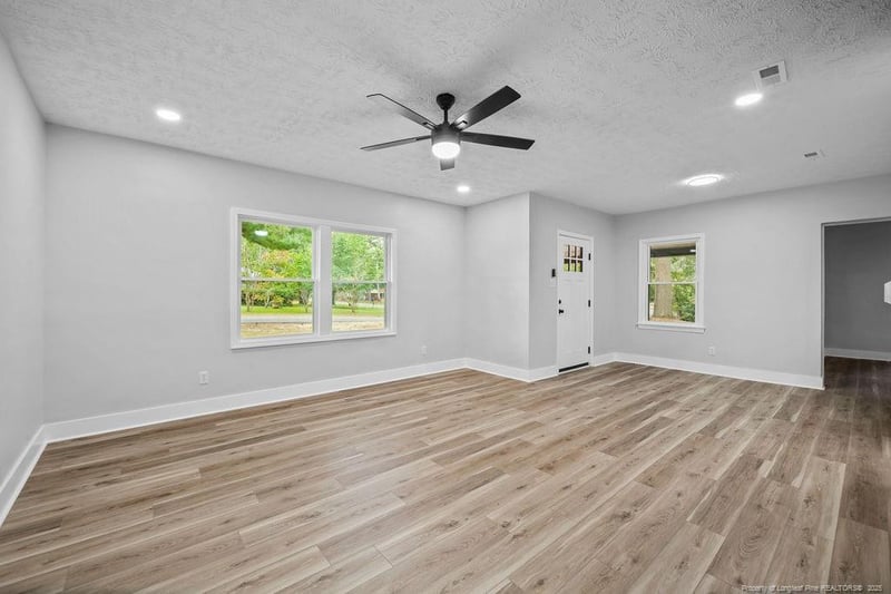208 Gallup Dr, Fayetteville, NC 28304