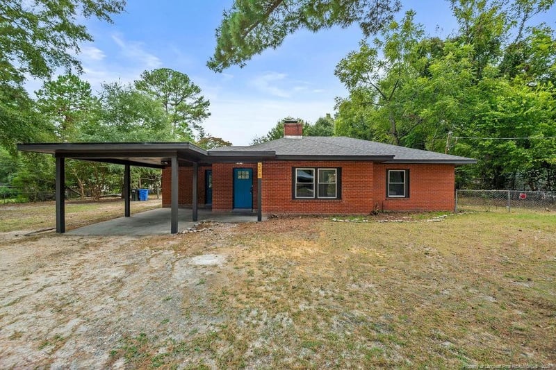 208 Gallup Dr, Fayetteville, NC 28304