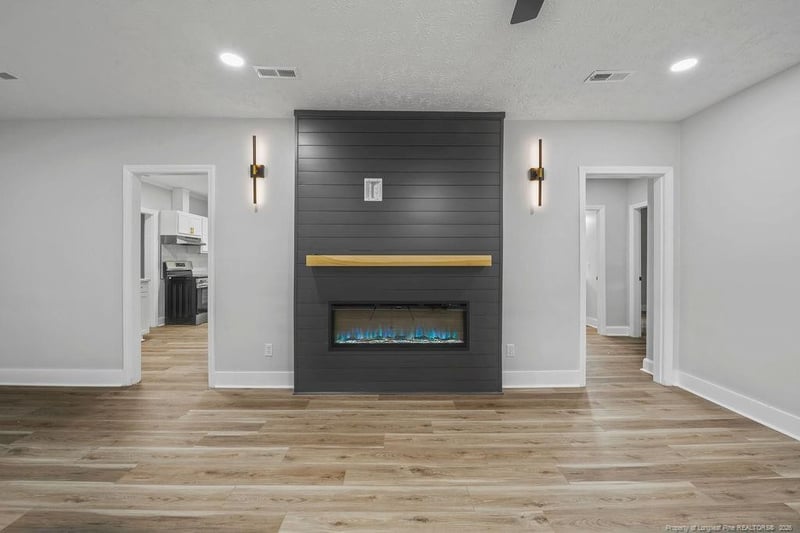 208 Gallup Dr, Fayetteville, NC 28304