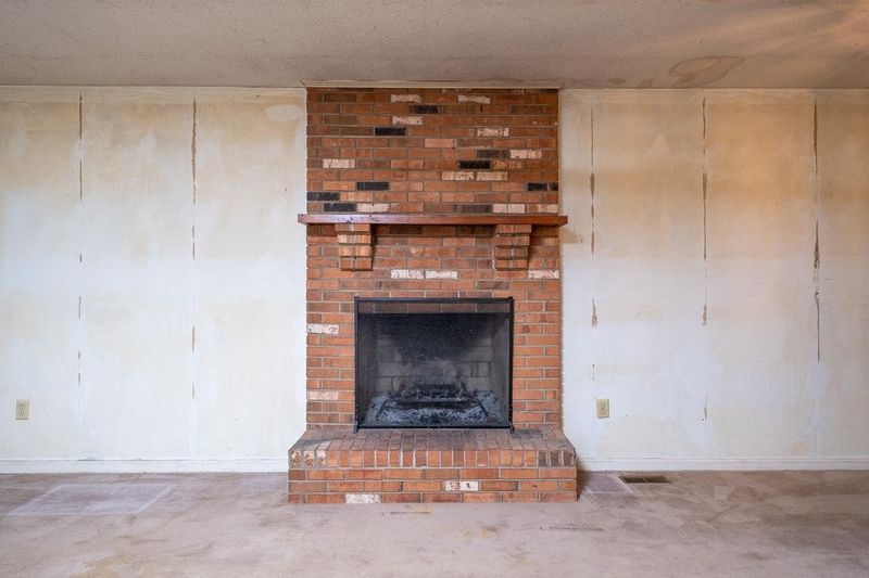 208 Galverston Dr, Durham, NC 27712
