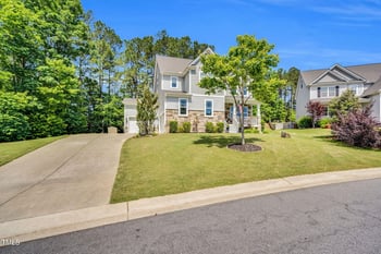 208 Gillean Ln, Holly Springs, NC 27540