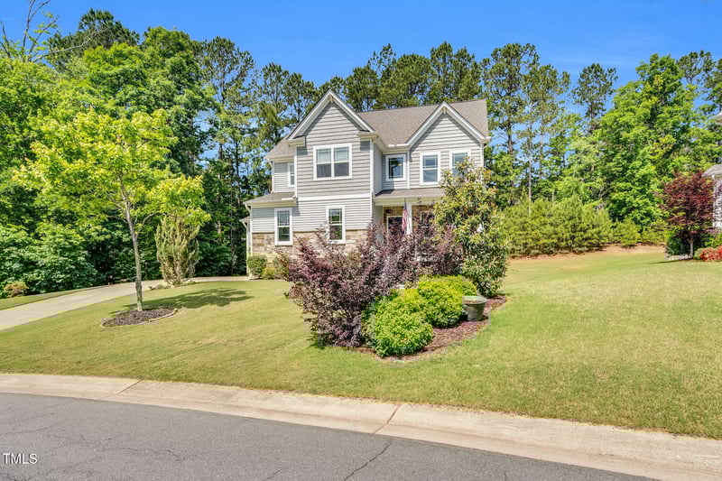208 Gillean Ln, Holly Springs, NC 27540