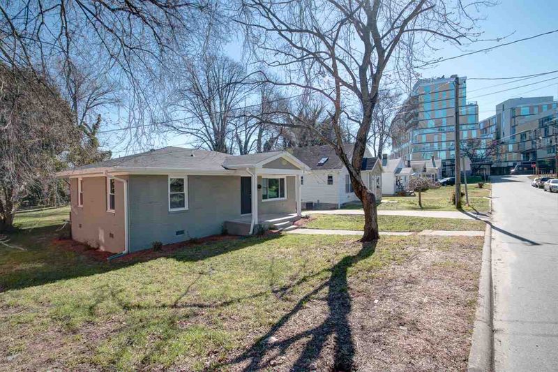 208 N Graham St, Chapel Hill, NC 27516