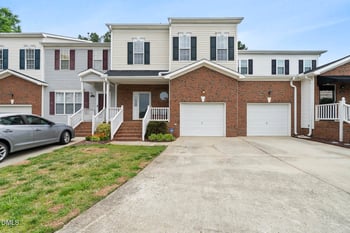 208 Grand Springs Ct, Garner, NC 27529