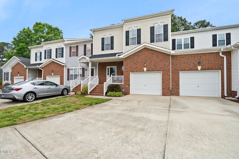 208 Grand Springs Ct, Garner, NC 27529