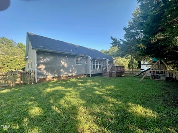 208 Grassy Meadow Rd, Holly Springs, NC 27540