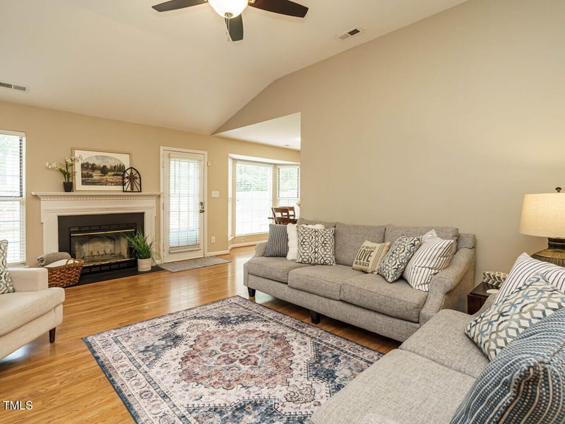 208 Hallwood Ct, Holly Springs, NC 27540