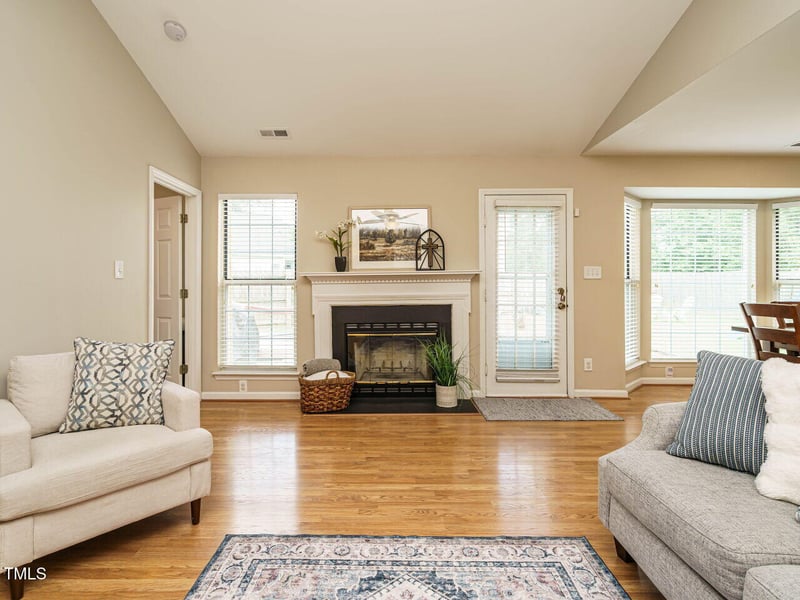 208 Hallwood Ct, Holly Springs, NC 27540