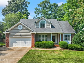208 Highlands Lake Dr, Cary, NC 27518