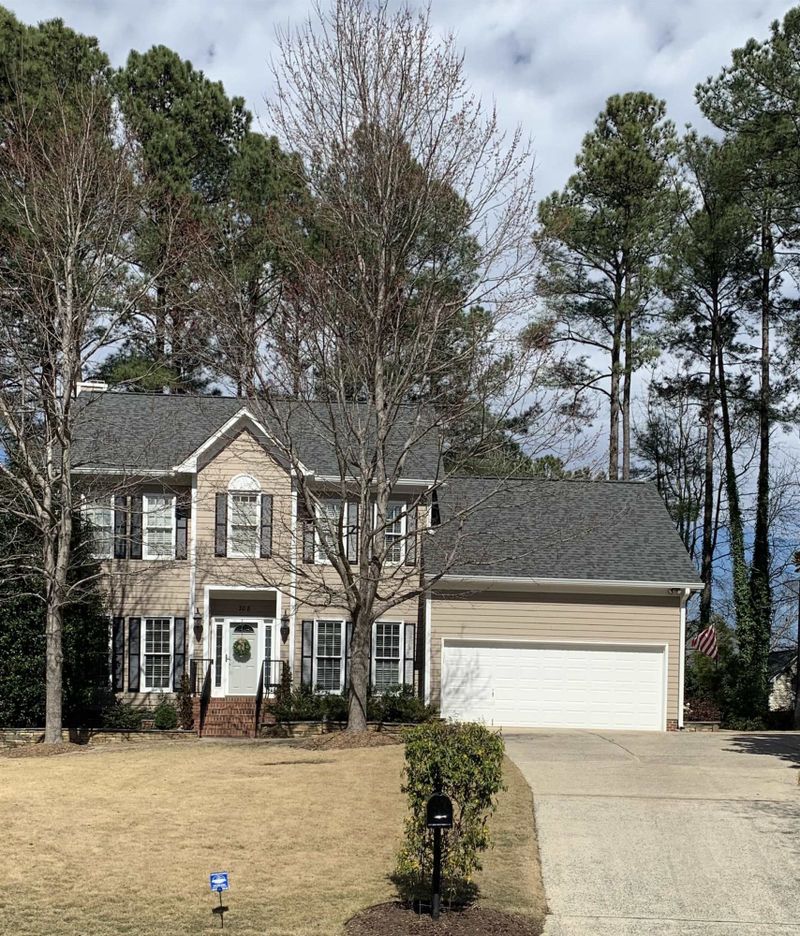 208 Hill Dr, Cary, NC 27519