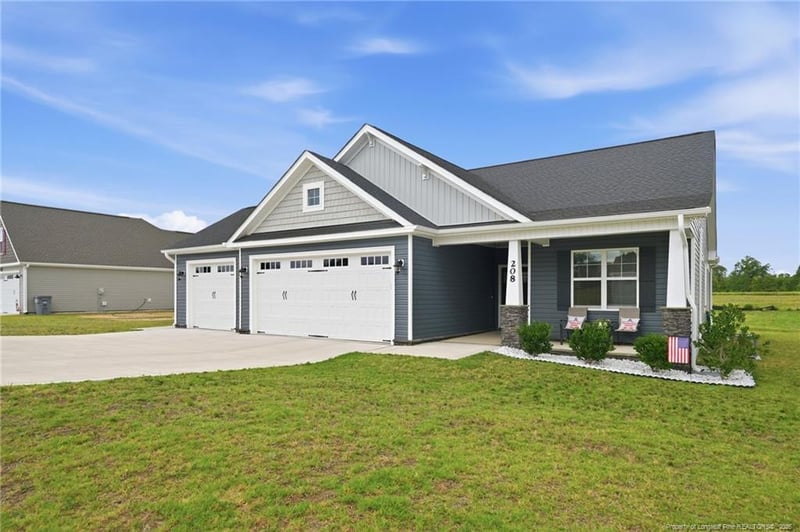 208 Hillwood Dr, Sanford, NC 27332
