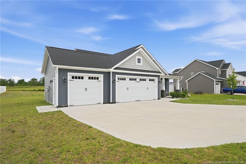 208 Hillwood Dr, Sanford, NC 27332
