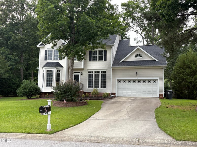 208 Holly Green Ln, Holly Springs, NC 27540