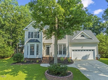208 Holly Green Ln, Holly Springs, NC 27540