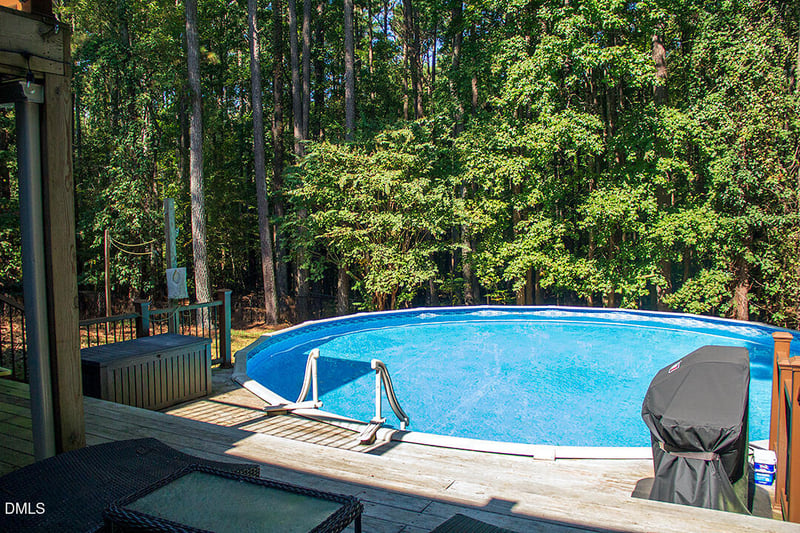 208 Hunting Lodge Rd, Clayton, NC 27520