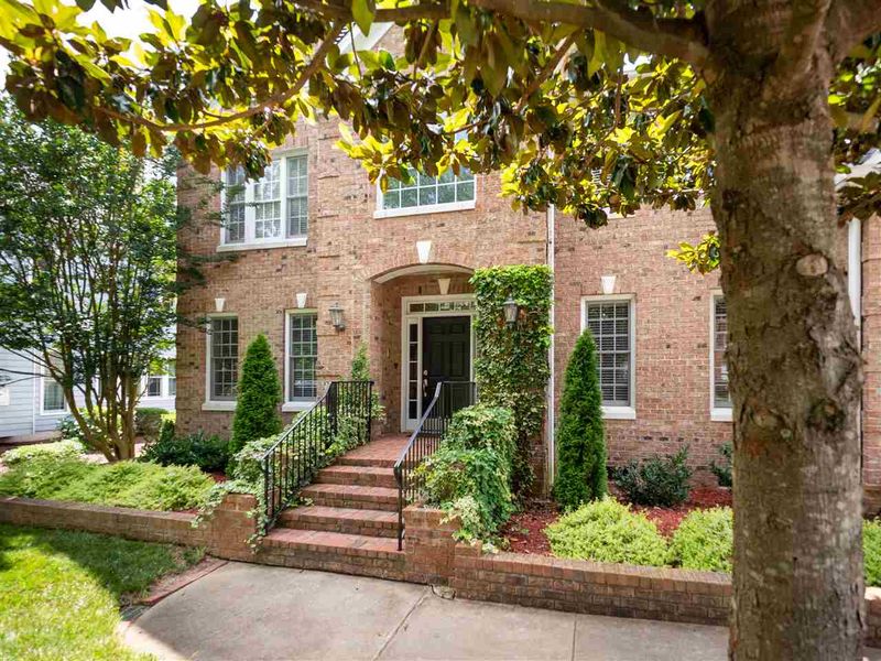 208 Jaslie Dr, Cary, NC 27518