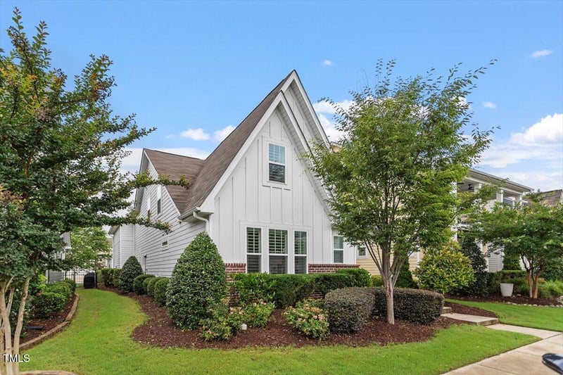 208 Jones Hill Rd, Holly Springs, NC 27540