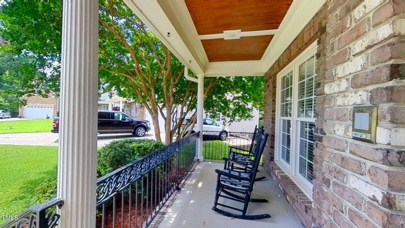 208 Kings Castle Dr, Apex, NC 27502