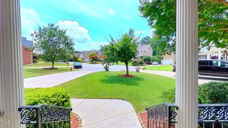 208 Kings Castle Dr, Apex, NC 27502