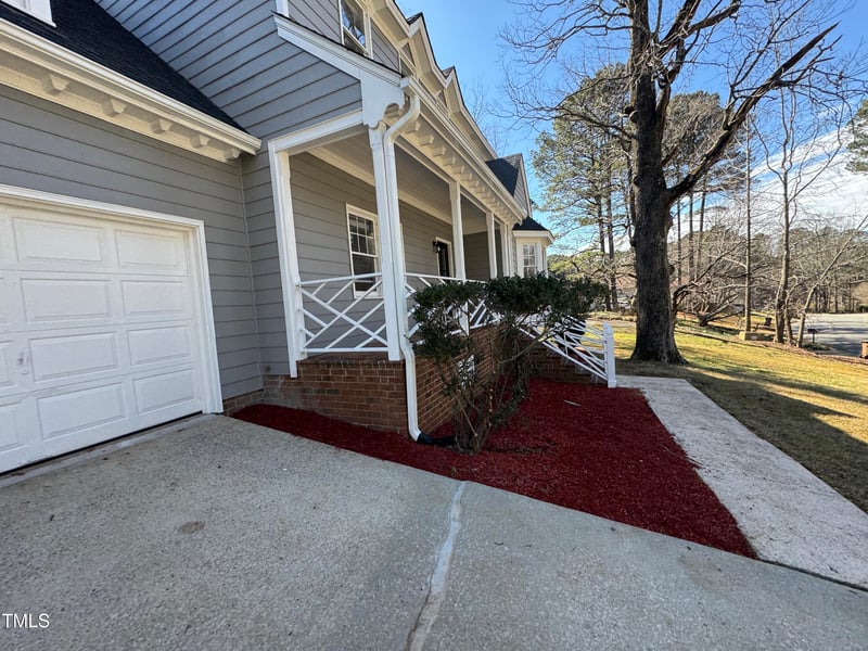 208 Lawrence Rd, Cary, NC 27511