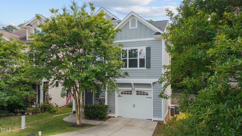 208 Log Pond Ct, Apex, NC 27502
