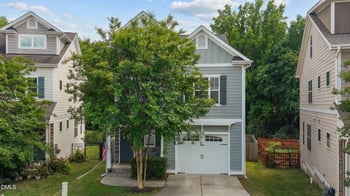 208 Log Pond Ct, Apex, NC 27502