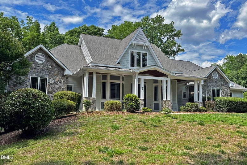 208 Meadow Run Dr, Chapel Hill, NC 27517