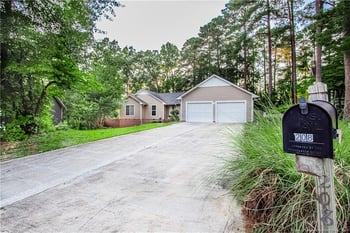 208 Offing Ct, Fayetteville, NC 28314