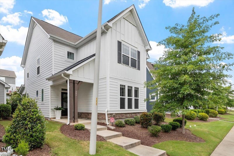 208 Old Ride Dr, Holly Springs, NC 27540