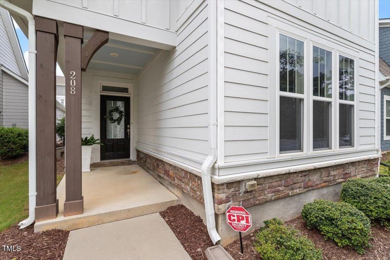 208 Old Ride Dr, Holly Springs, NC 27540