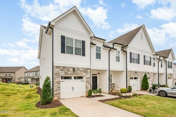 208 Peach Orchard Ct, Mebane, NC 27302