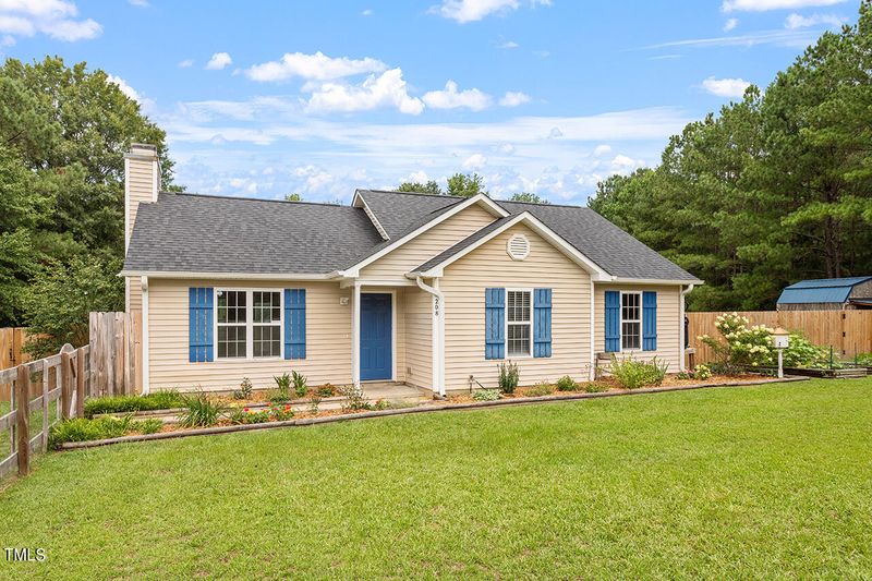 208 Penwood Rd, Willow Springs, NC 27592