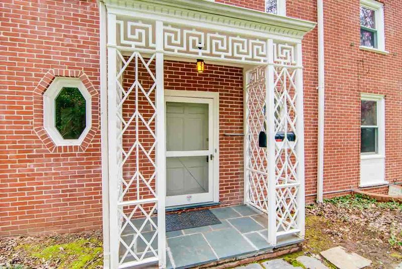 208 Pineview Rd, Durham, NC 27707