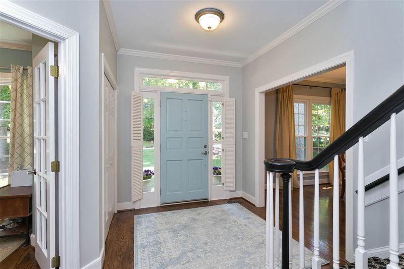 208 Piperwood Dr, Cary, NC 27518