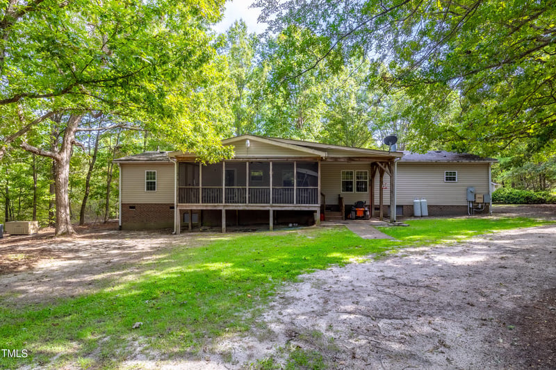 208 N Pointe Dr, Louisburg, NC 27549