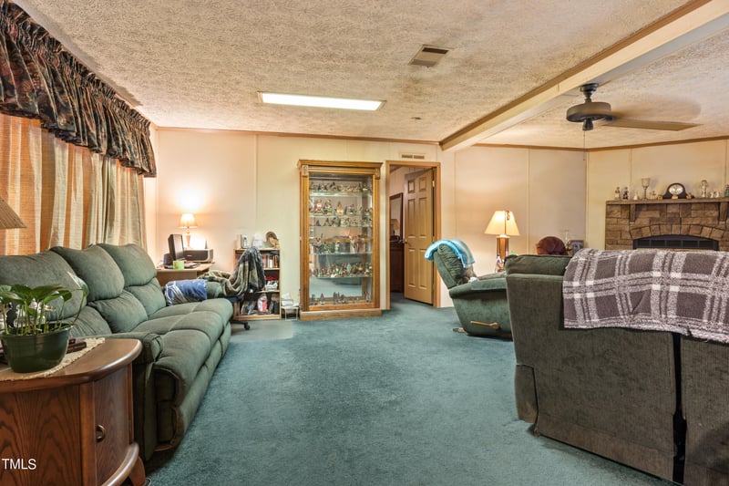 208 N Pointe Dr, Louisburg, NC 27549