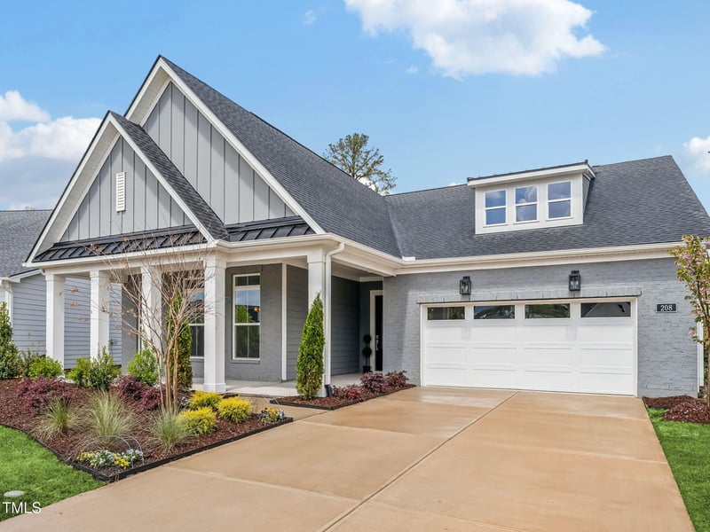 208 Regency Ridge Dr, Holly Springs, NC 27540
