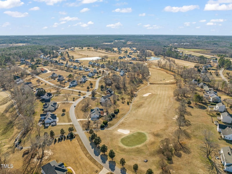 208 Riverwood Dr, Clayton, NC 27527