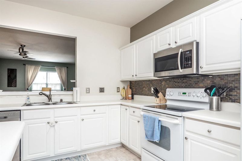 208 Ruby Walk Dr, Morrisville, NC 27560