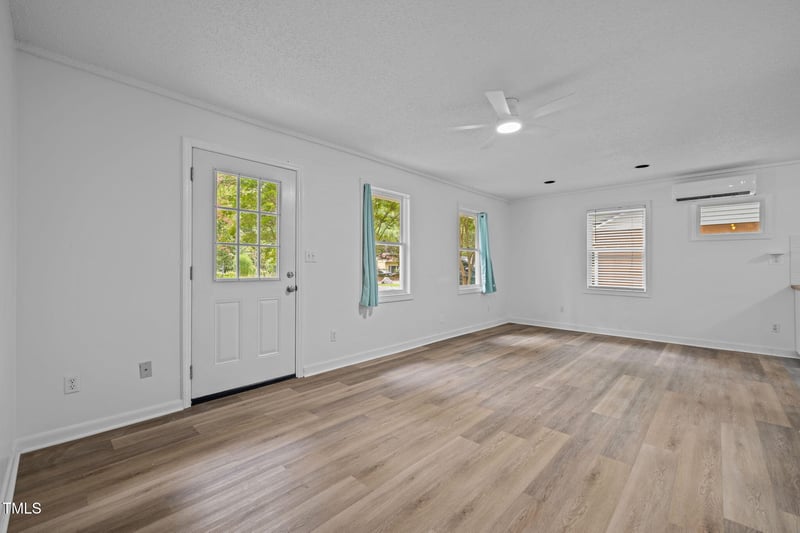 208 Scarlett Dr, Chapel Hill, NC 27517
