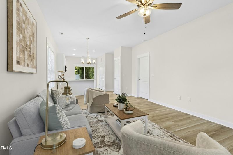 208 N Sellers St, Selma, NC 27576