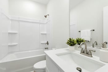 208 Sellers St, Selma, NC 27576