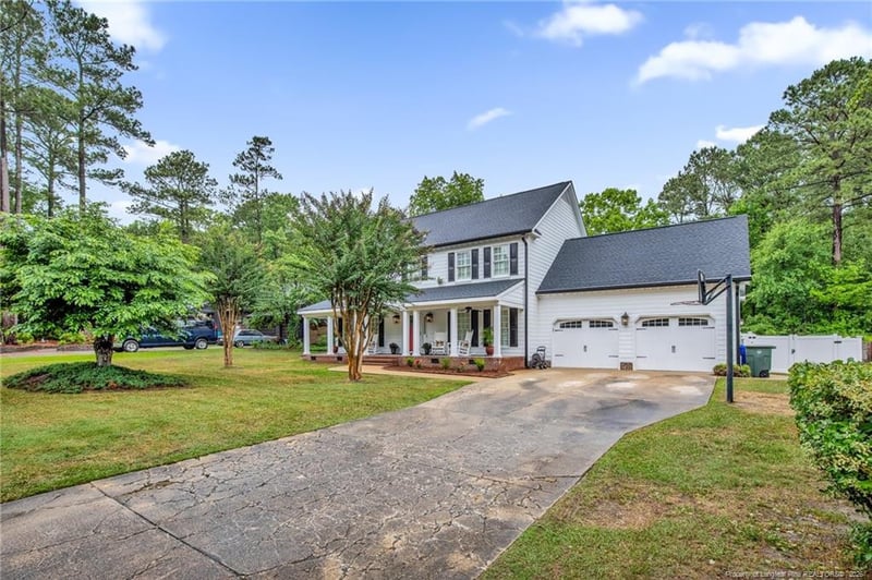 208 Shawcroft Rd, Fayetteville, NC 28311