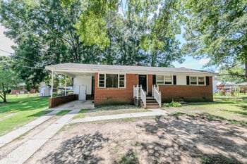 208 Smithfield Rd, Knightdale, NC 27545