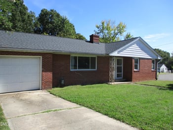 208 St John St, Burlington, NC 27217