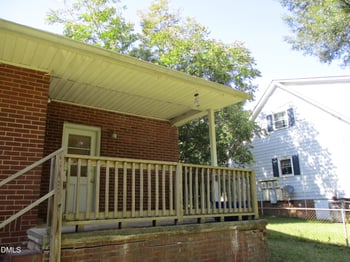 208 St John St, Burlington, NC 27217