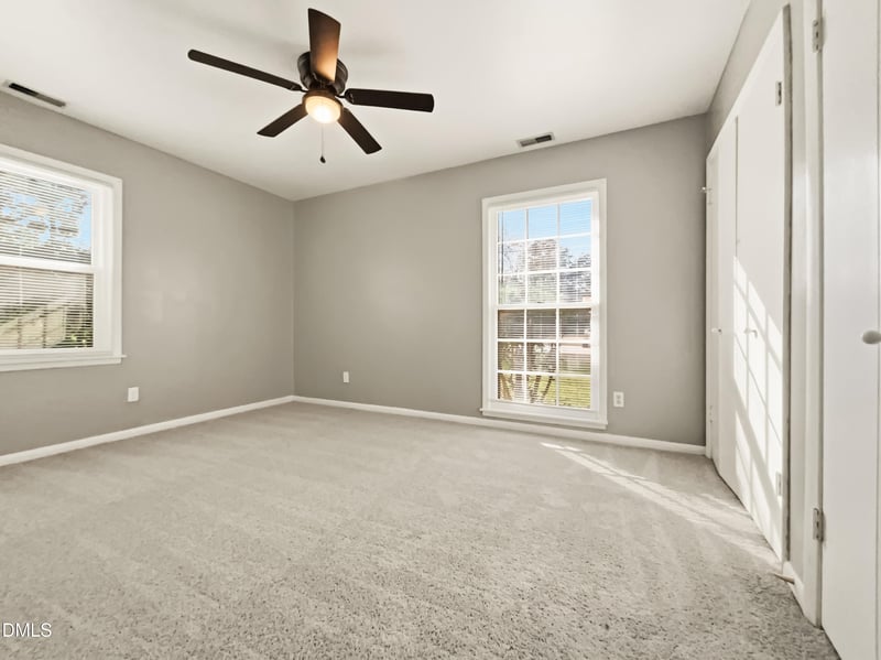 208 Starhill Ave, Fayetteville, NC 28303