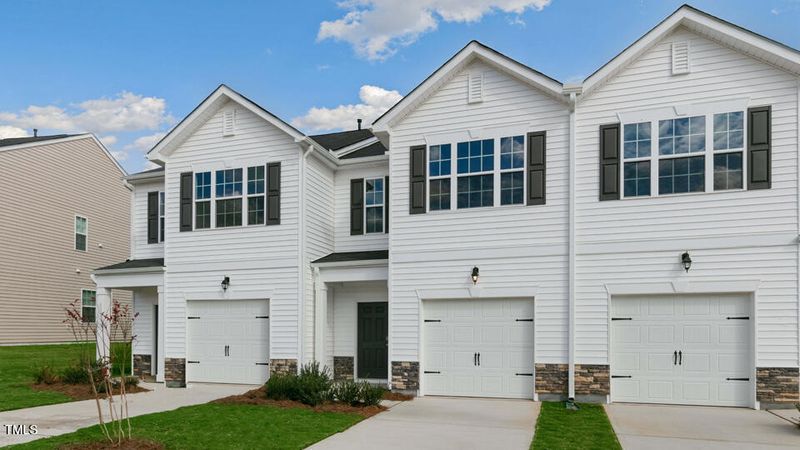 208 Starlight St, Sanford, NC 27330