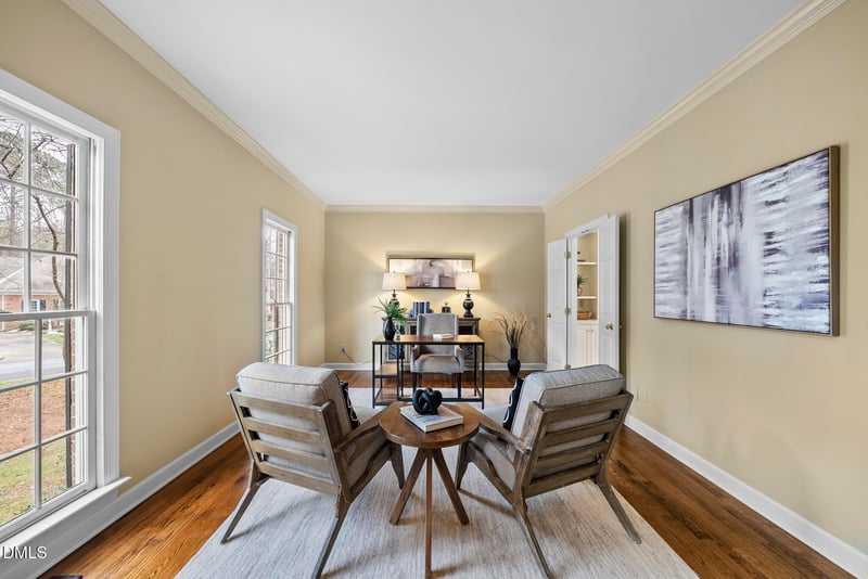 208 Stoneleigh Dr, Cary, NC 27511